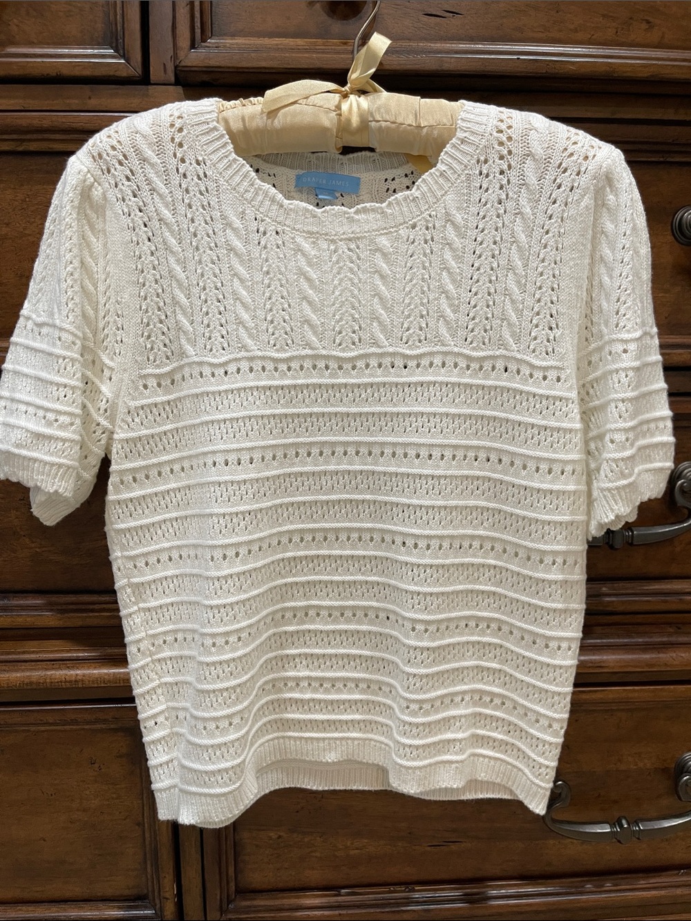 Lightweight White Short-Sleeve Knit Sweater - Women's Medium